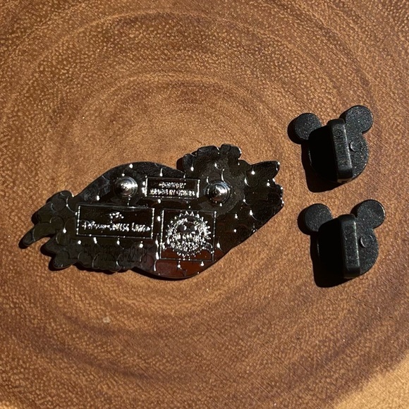 Disney Parks Pin Mickey Mouse Cruise Line Logo Pink Sand Dollar Ears & Shells - Picture 4 of 4